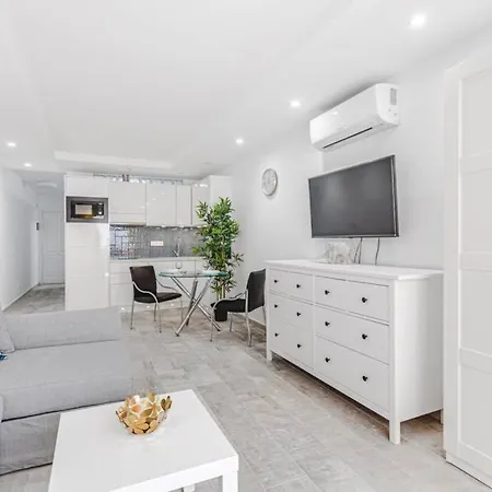 Tenerife Royal Gardens One Bedroom דירה